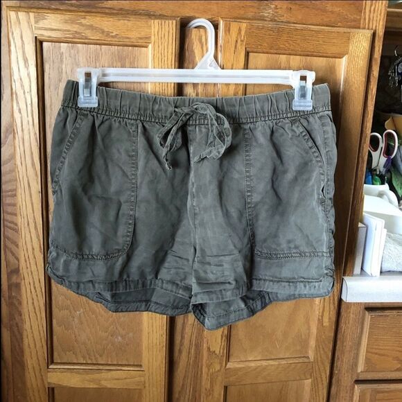 Cynthia Rowley Lyocell Chambray Drawstring Shorts Olive Green Size M - Picture 1 of 11